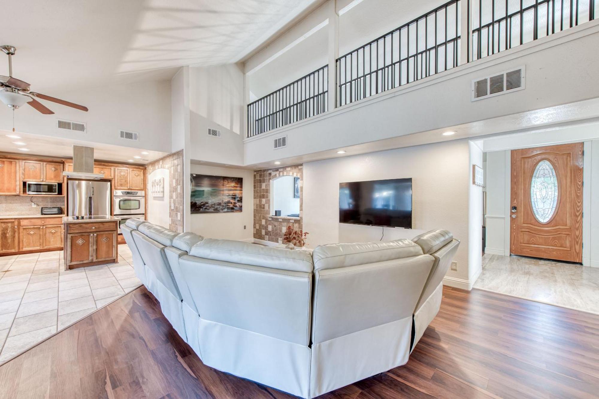 Fig Garden 4br House W Pool Fresno
